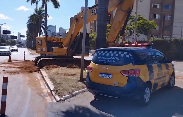 Prefeitura realiza obra na Avenida E em Goiânia