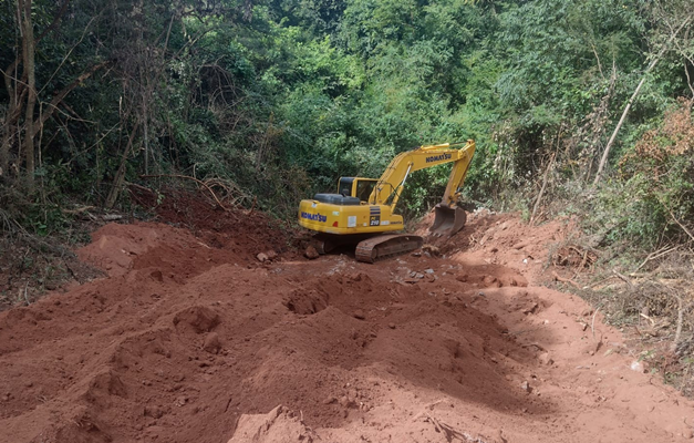 Prefeitura recupera erosão no Setor Recanto do Bosque em Goiânia 