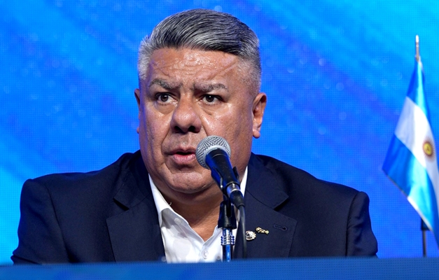 Presidente da AFA é reeleito e rebaixamento do Campeonato Argentino é cancelado