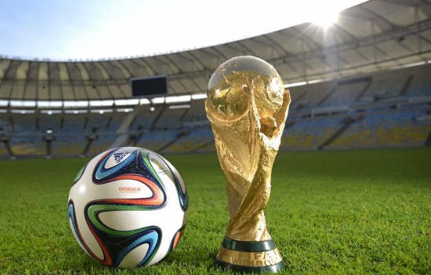 Presidente da Fifa volta a defender Copa do Mundo a cada dois anos