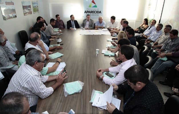 Presidente da Saneago garante investimentos em Aparecida de Goiânia 