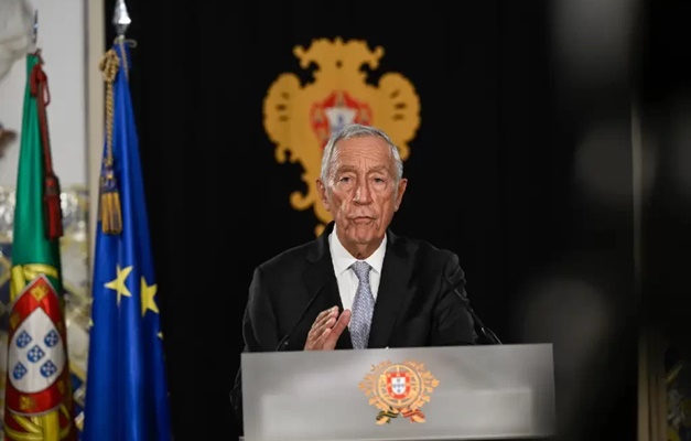 Presidente de Portugal dissolve Parlamento e convoca eleições após renúncia de premiê