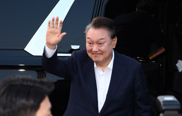 Presidente deposto da Coreia do Sul é solto