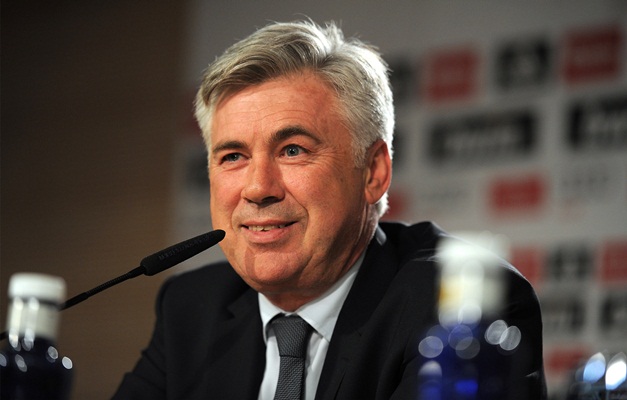Presidente do Real Madrid anuncia demissão de Ancelotti
