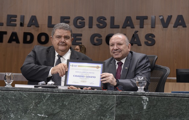 Presidente do sistema OCB nacional recebe título de cidadão goiano