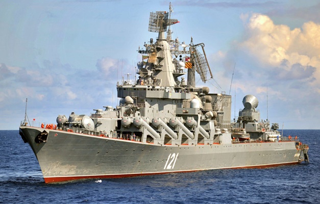 Principal navio de guerra russo afunda no Mar Negro