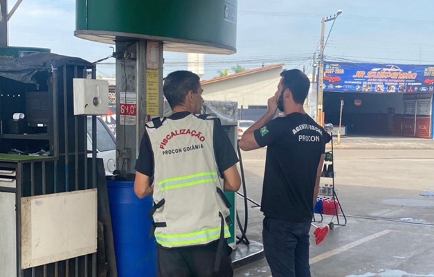 Procon Goiânia celebra acordo com ANP para fiscalizar postos da capital