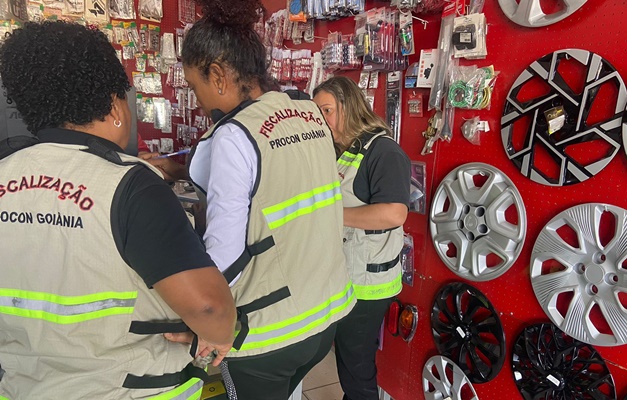 Procon orienta loja de acessórios automotivos sobre transparência nos preços