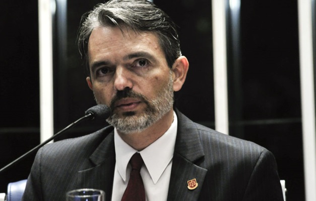 Procurador do TCU diz que Dilma cometeu crime de responsabilidade