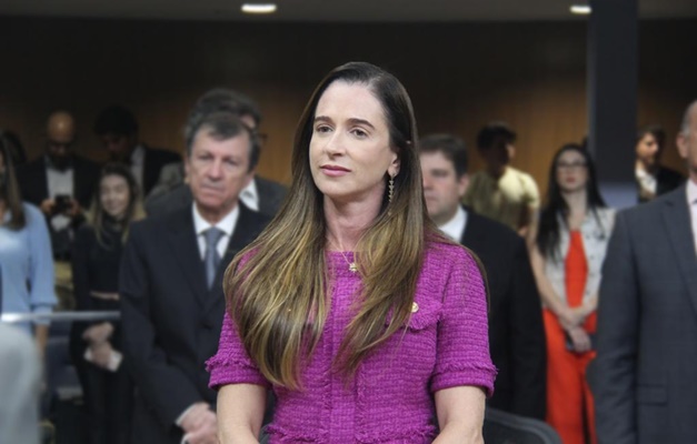 Procuradora Juliana Diniz Prudente é indicada desembargadora do TJGO