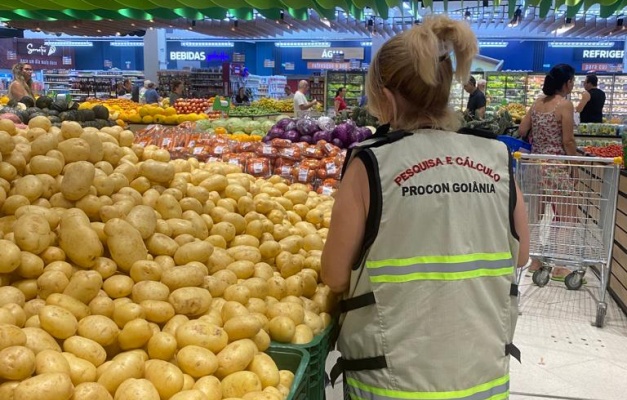 Produtos da cesta básica têm variação de até 300,86% em Goiânia