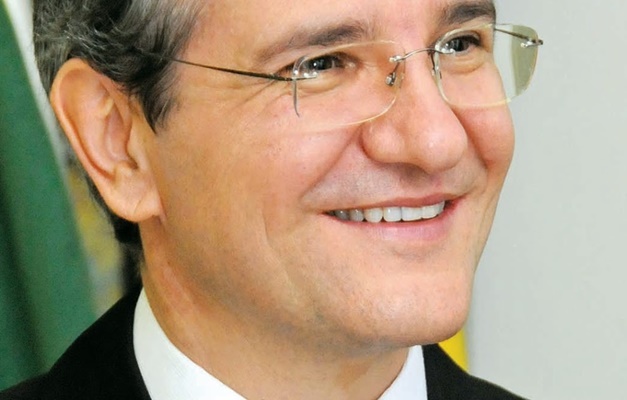 Professor Wolmir Therezio assume terceiro mandato como reitor da PUC-GO