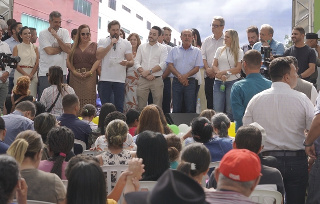 Programa 'Deputados Aqui' atende mais de 5 mil pessoas em Goianésia