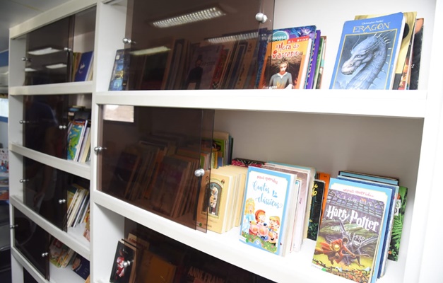 Projeto “Livros nas Praças” estimula leitura em Aparecida de Goiânia