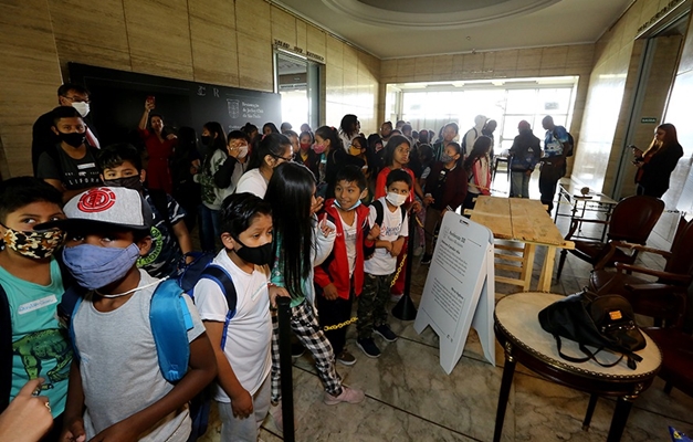 Projeto social apresenta restauro do Jockey Club de SP a mais de 60 crianças