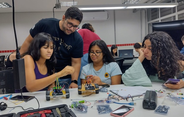 Prorrogadas inscrições para curso gratuito de robótica em Goiânia