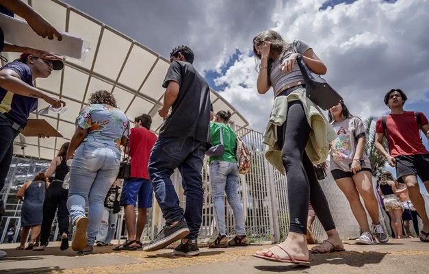 Provas do Enem 2024 serão em 3 e 10 de novembro; confira o cronograma