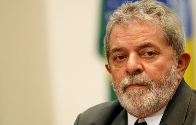 PT afirma que Lula sofre 'linchamento' e discute versão sobre sítio em Atibaia