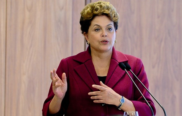 PT pede anulação de impeachment e devolução do mandato de Dilma de forma simbólica