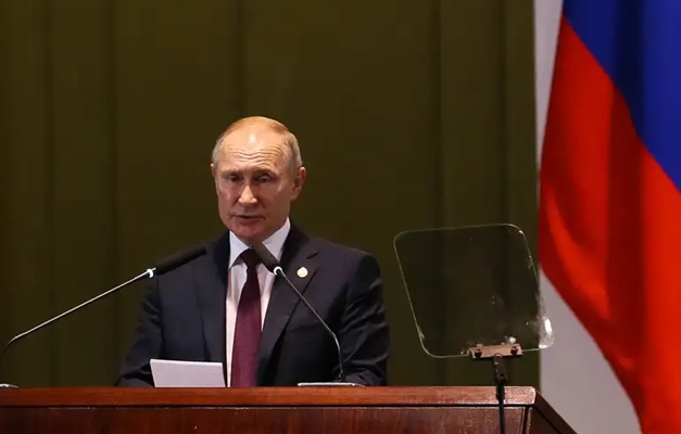 Putin destitui ministro da Defesa da Rússia em momento de ofensiva na guerra com Ucrânia