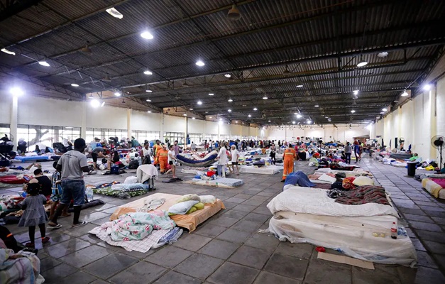 Quase 80 mil pessoas estão em abrigos no RS; mortes chegam a 149