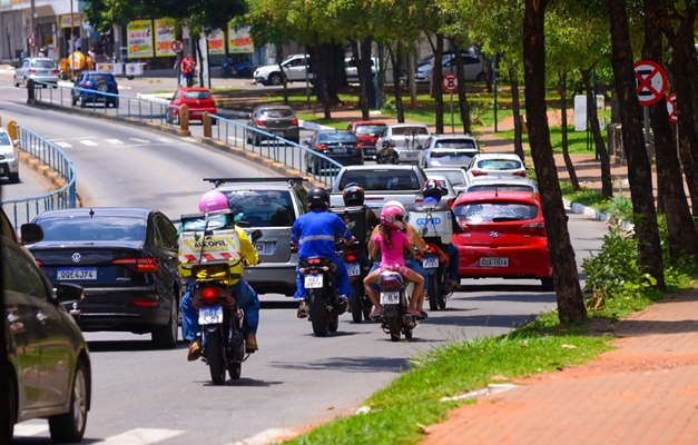 Quatro motociclistas morrem a cada três dias no trânsito em Goiás