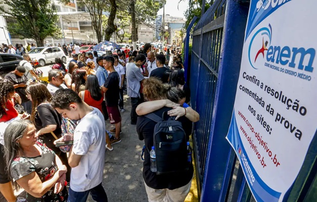 Que horas começa o Enem? Veja o que pode e o que não levar para a prova deste domingo