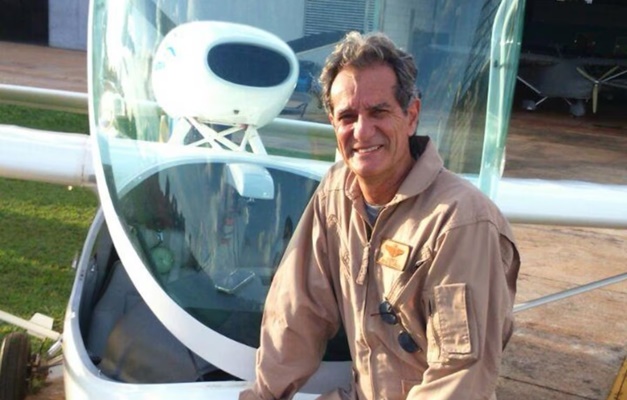 Quem é o piloto que sobreviveu após avião cair sobre casa em Goiânia