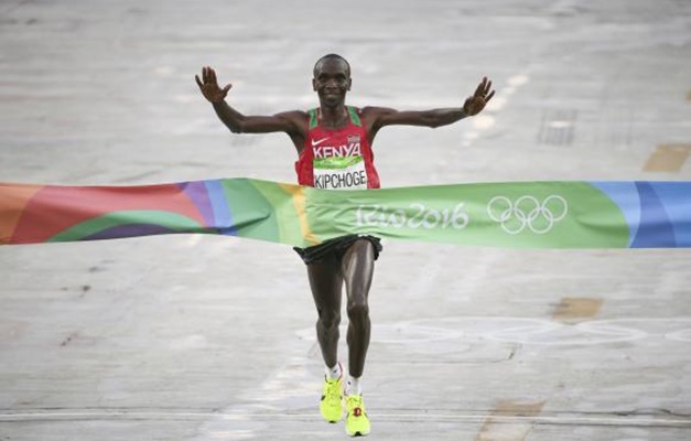 Queniano vence maratona olímpica; brasileiro mais bem colocado fica em 15º