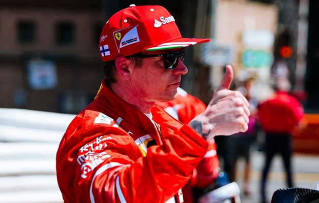 Raikkonen comemora dobradinha da Ferrari, mas lembra Sochi para conter euforia