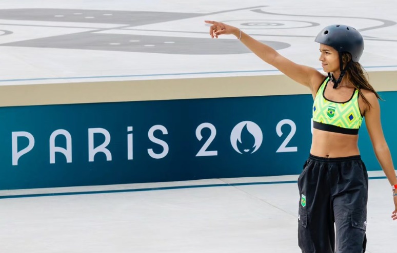 Rayssa Leal é bronze no skate e conquista medalha olímpica com manobra incrível no fim