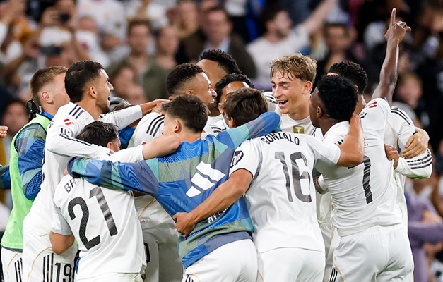 Real Madrid vence o Barcelona e dispara na liderança de La Liga em dia de fúria de Vini Jr. Real Madrid vence o Barcelona e dispara na liderança de La Liga em dia de fúria de Vini Jr.
