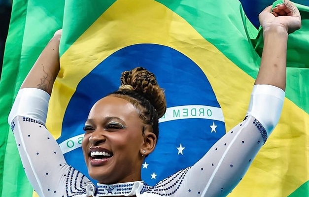 Rebeca Andrade se torna a maior medalhista olímpica da história do Brasil