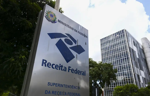 Receita voltará a exigir declaração de fintechs após operações da PF