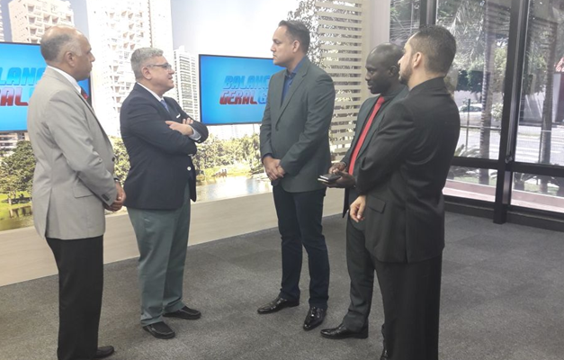 Record TV Goiás recebe visitas do Chile e Guiné-Bissau
