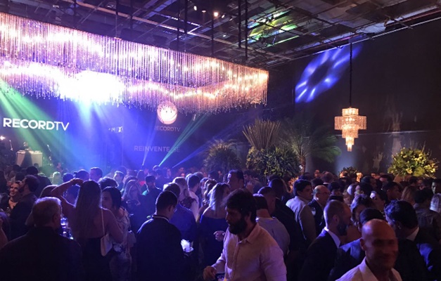 Record TV inaugura nova sede no Rio de Janeiro com festa 