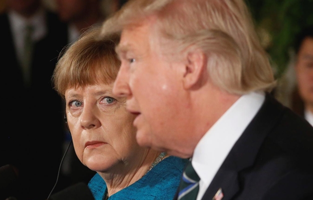 Recusa de aperto de mãos causa “climão” entre Trump e Merkel