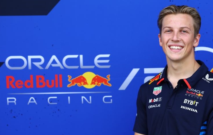 Red Bull oficializa neozelandês Liam Lawson no lugar de Pérez 