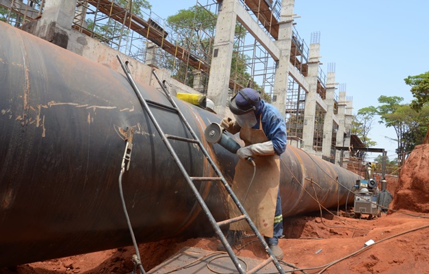 Redes de água e esgoto contam com materiais e diâmetros específicos