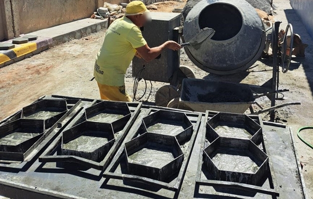 Reeducandos transformam resíduos de tinta em concreto em Aparecida