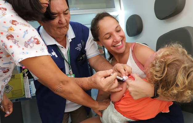 Reforço da vacina contra meningite em Goiás terá proteção ampliada