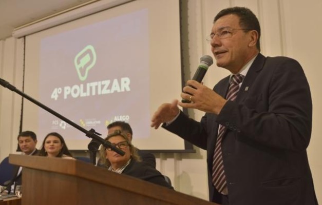 Reitor da UFG elogia Lissauer Vieira pelo apoio ao Politizar