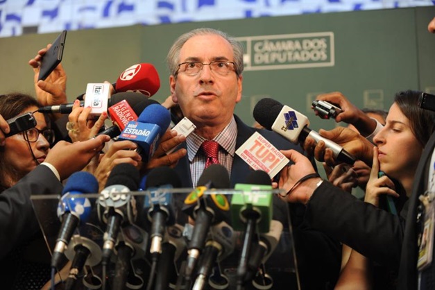 Rejeição da maioridade é resultado de 'mentira' de Cardozo, diz Cunha