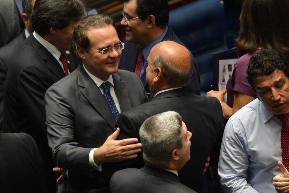 Renan Calheiros é reeleito presidente do Senado por mais dois anos