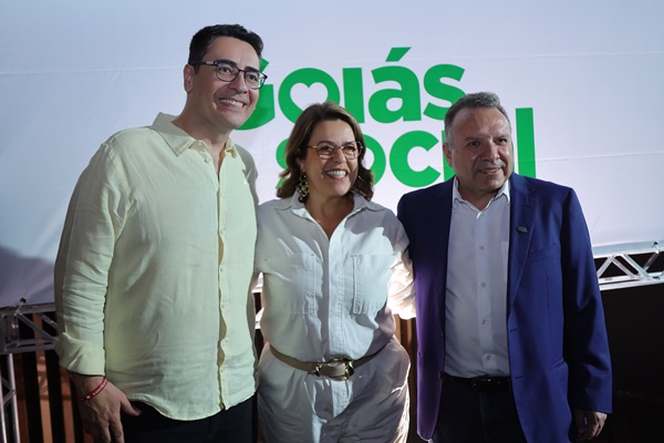 Renato Teixeira se apresenta em Goiânia em comemoração ao cooperativismo