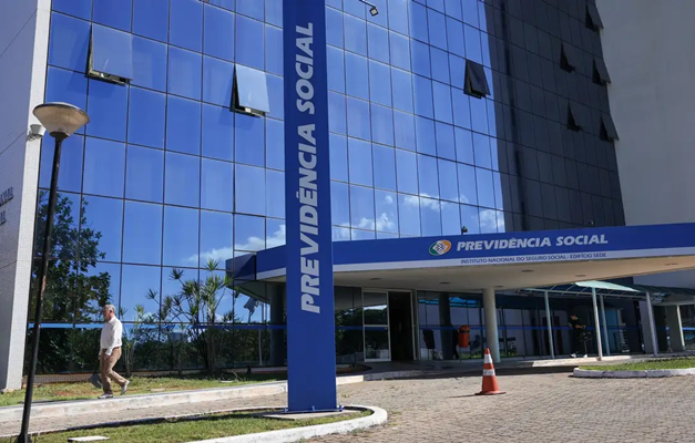 Ressarcimento do INSS ficará fora de meta fiscal e arcabouço, diz Toffoli