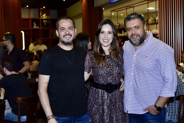Restaurante inaugura nova unidade em shopping da Capital; veja como foi