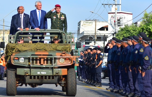 Retomada do desfile cívico-militar marca aniversário de 90 anos de Goiânia