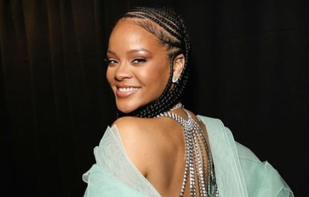 Rihanna é anunciada pela NFL como atração do Super Bowl em 2023
