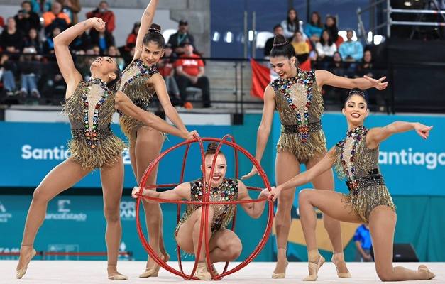 Bárbara Domingos conquista feito inédito no Mundial de Ginástica Rítmica